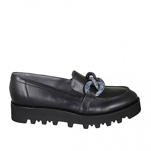 Woman's loafer in black leather with...
