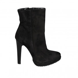 Woman's ankle boot with zipper and platform in black suede with heel 11 - Available sizes: 32, 42
