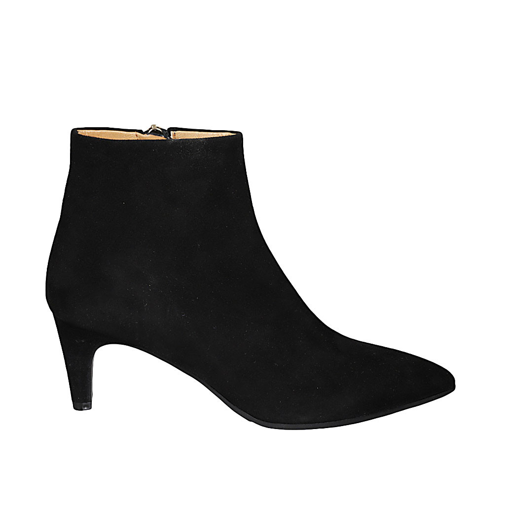 Woman's pointy ankle boot in black suede with zipper heel 6