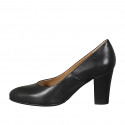 Woman's pump in black leather heel 7 - Available sizes:  32, 42