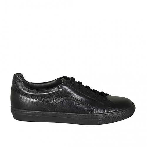 Men's laced sports shoe in black leather