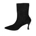 Botin para mujer con cremallera y elasticos en gamuza negra tacon 9 - Tallas disponibles:  42, 43, 46