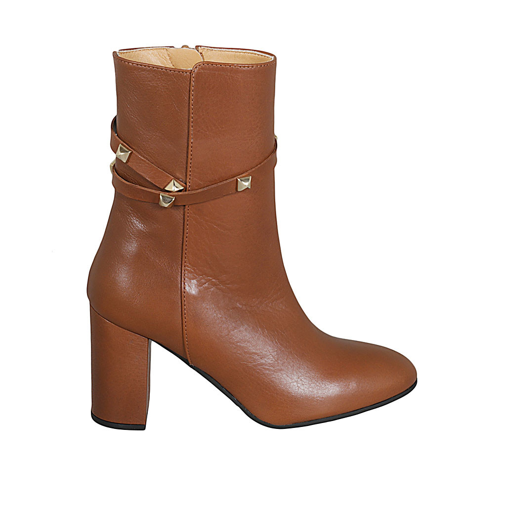 Woman's ankle boot with zipper and studs in tan brown leather heel 8