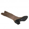 Bota alta sobre la rodilla para mujer en gamuza y material elastico gris pardo tacon 7 - Tallas disponibles:  42, 43