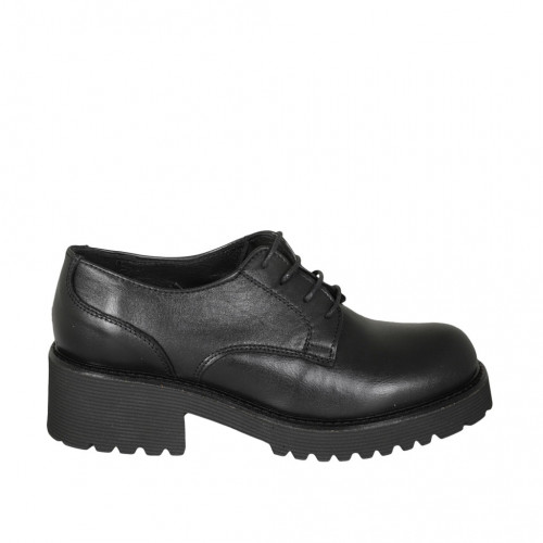 Woman's derby laced shoe in black leather heel 4 - Available sizes:  42, 43, 44, 45