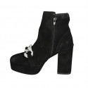 Botin para mujer con plataforma, cremallera y cadena en gamuza negra tacon 9 - Tallas disponibles:  42