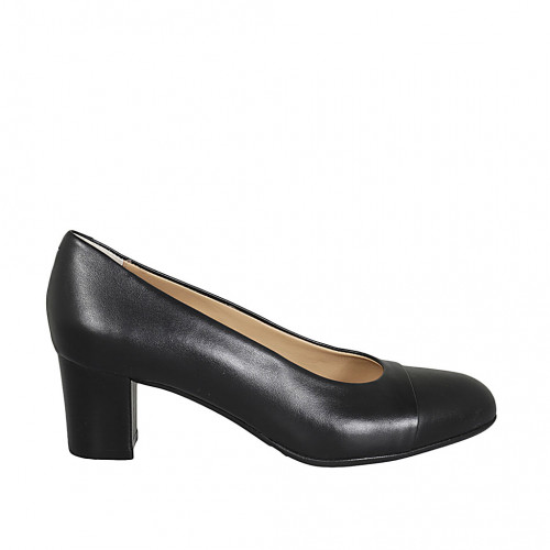 Woman's pump with captoe in black leather heel 5 - Available sizes:  32, 43, 45