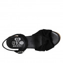 Sandale pour femmes avec courroie à la cheville et nœud en daim noir talon compensé 7 - Pointures disponibles:  42