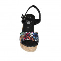 Sandale pour femmes en daim noir et imprimé mosaïque multicouleur avec courroie, plateforme et talon compensé 9 - Pointures disponibles:  42, 43
