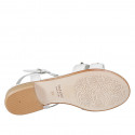 Sandale pour femmes avec goujons et courroie en cuir blanc talon 2 - Pointures disponibles:  33