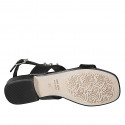 Sandalo da donna con borchie in pelle nera tacco 2 - Misure disponibili: 33, 34, 43