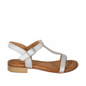 Sandalo da donna infradito in pelle laminata argento tacco 2 - Misure disponibili: 33, 43, 45