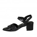 Sandale pour femmes avec courroie et bandes croisés en cuir noir talon 5 - Pointures disponibles:  42, 44