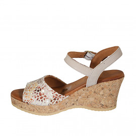 Sandalo da donna in camoscio stampato mosaico multicolor con cinturino, plateau e zeppa 7 - Misure disponibili: 42 2