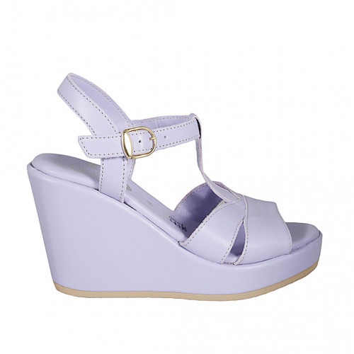 Woman's sandal with strap in lilac...