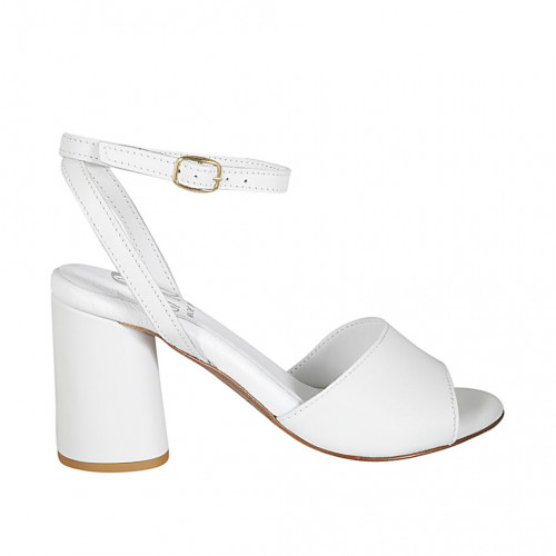 Sandalia para mujer en piel blanca con cinturon al tobillo tacon 7 - Tallas disponibles:  42, 43, 45