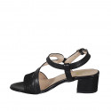 Sandalia para mujer en piel y piel estampada negra con elastico tacon 5 - Tallas disponibles:  43, 44