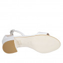Chaussure ouverte pour femmes avec courroie en cuir blanc talon 5 - Pointures disponibles:  44, 45