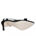 Decolté aperta sul tallone da donna con elastico e fiocco in camoscio e pelle nera tacco 7 - Misure disponibili: 32