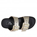 Sabot da donna con fibbie regolabili in pelle stampata laminata platino zeppa 1 - Misure disponibili: 32, 42