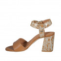 Sandale pour femmes avec courroie à la cheville en cuir cognac et cuir imprimé camouflage platine talon 7 - Pointures disponibles:  32, 34, 42, 43, 44, 45