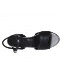 Sandalia para mujer con cinturon en piel negra y piel laminada plateada tacon 5 - Tallas disponibles:  31, 33, 42, 43, 44