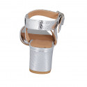 Sandalia en charol imprimido laminado plateado con cinturon para mujer tacon 5 - Tallas disponibles:  44, 46