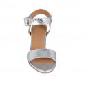 Sandale pour femmes en cuir verni imprimé lamé argent avec courroie talon 5 - Pointures disponibles:  43, 44, 46