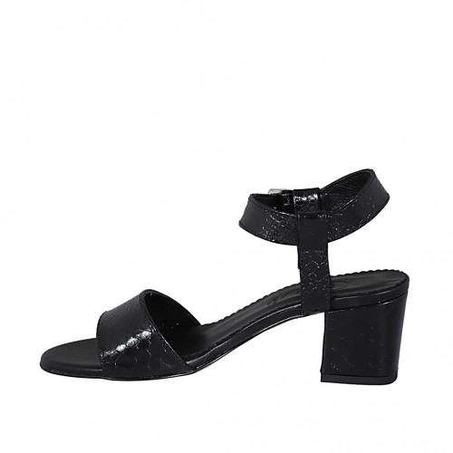 Damensandale aus schwarzem bedrucktem Lackleder mit Riem Absatz 5