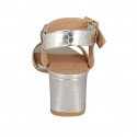 Sandalia en charol imprimido laminado platino con cinturon para mujer tacon 5 - Tallas disponibles:  33, 42, 43, 44, 45, 46