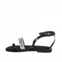 Sandalo infradito con cinturino incrociato in pelle nera e laminata argento tacco 1 - Misure disponibili: 32, 42