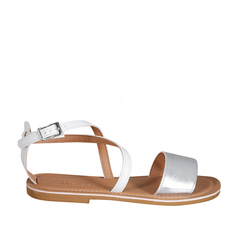 Woman's sandal with crossed strap in...