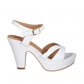 Sandale pour femmes avec courroie et plateforme en cuir blanc talon 9 - Pointures disponibles:  43