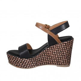 Sandale pour femmes avec courroie et plateforme en cuir noir et cognac avec talon compensé tressé 9 - Pointures disponibles:  42, 43, 44 2