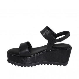 Sandalia para mujer en piel negra con cierre de velcro cuña 7 - Tallas disponibles:  42 2