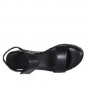 Sandalia para mujer en piel negra con cierre de velcro cuña 7 - Tallas disponibles:  42, 44