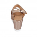 Sandale pour femmes en cuir verni lamé cuivre avec fermeture velcro talon compensé 7 - Pointures disponibles:  42, 43, 44