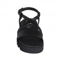 Sandale pour femmes en cuir noir avec courroie croisé et talon compensé 2 - Pointures disponibles:  43