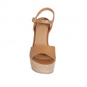 Sandale pour femmes en cuir brun clair avec plateforme, courroie et talon compensé 12 - Pointures disponibles:  42, 43