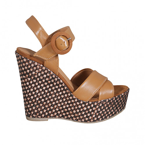 Sandale pour femmes en cuir cognac avec courroie, plateforme et talon compensé tressé 12 - Pointures disponibles:  32, 43