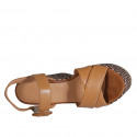 Sandale pour femmes en cuir cognac avec courroie, plateforme et talon compensé tressé 12 - Pointures disponibles:  32, 43