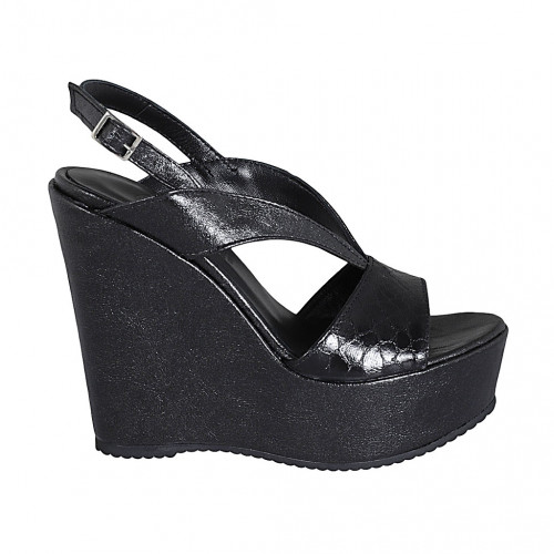 Sandalia para mujer en piel imprimida laminada negra con plataforma y cuña 12 - Tallas disponibles:  31, 32, 43