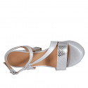 Sandalo da donna in pelle stampata laminata argento con plateau e tacco 12 - Misure disponibili: 34, 43, 45
