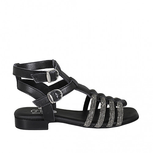 Woman's sandal with straps and...