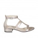 Zapato abierto con cinturon para mujer en piel laminada platino tacon 3 - Tallas disponibles:  33, 42, 43