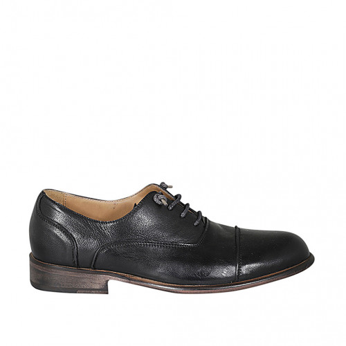 Scarpa stringata da uomo modello Oxford con puntale in pelle nera - Misure disponibili: 38, 47, 49, 50