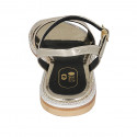 Sandalia para mujer con cinturon y estras en charol imprimido laminado platino tacon 1 - Tallas disponibles:  33, 34, 46