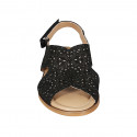 Sandale pour femmes avec fermeture velcro en daim perforé noir talon 1 - Pointures disponibles:  32, 33, 43, 44