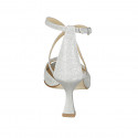 Chaussure ouverte pour femmes en tissu lamé argent avec courroie croisé talon 8 - Pointures disponibles:  46
