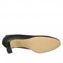 Décolleté da donna a punta tonda in pelle color nero tacco 6 - Misure disponibili: 32